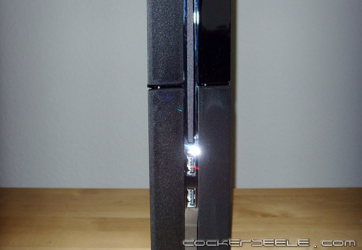 ps4 vorne stehend2