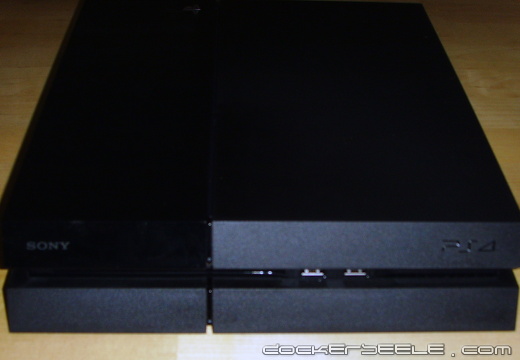 ps4 vorne schraeg oben