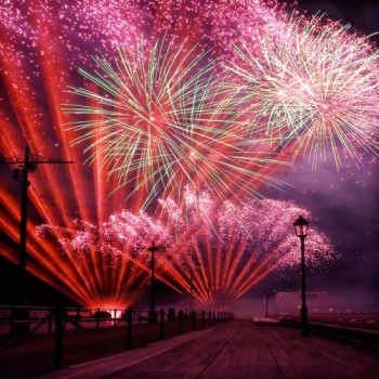 ein feuerwerk fuer 1.000.000 besucher ein feuerwerk fuer 1.000.000 besucher